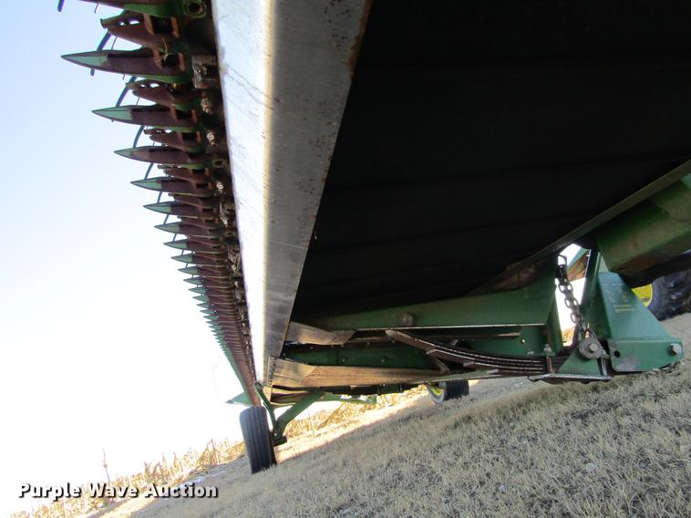 image for item DC8319 2008 John Deere 936D draper head