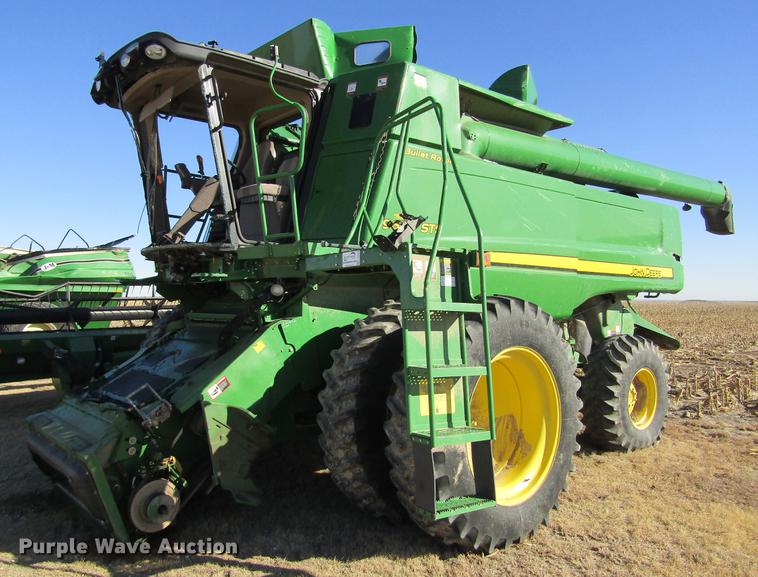 image for item DC8320 2009 John Deere 9670 STS combine