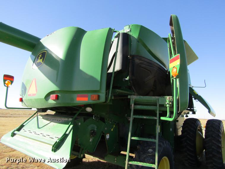 image for item DC8320 2009 John Deere 9670 STS combine