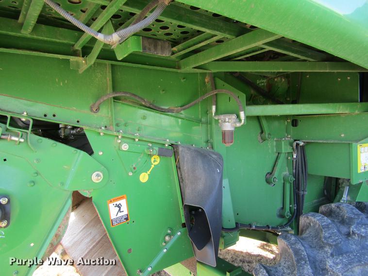 image for item DC8320 2009 John Deere 9670 STS combine