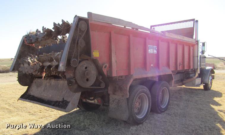 image for item DC8324 2001 Peterbilt 379 manure spreader truck