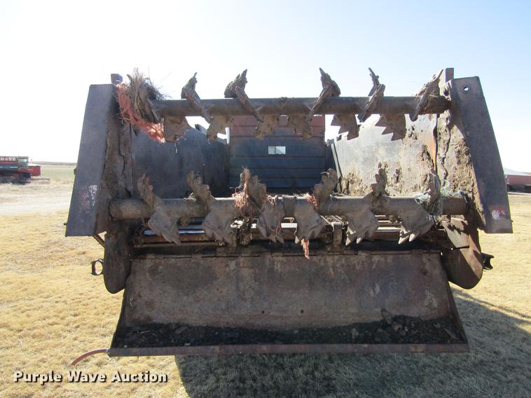 image for item DC8324 2001 Peterbilt 379 manure spreader truck