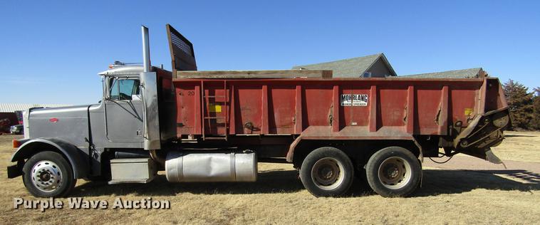 image for item DC8324 2001 Peterbilt 379 manure spreader truck