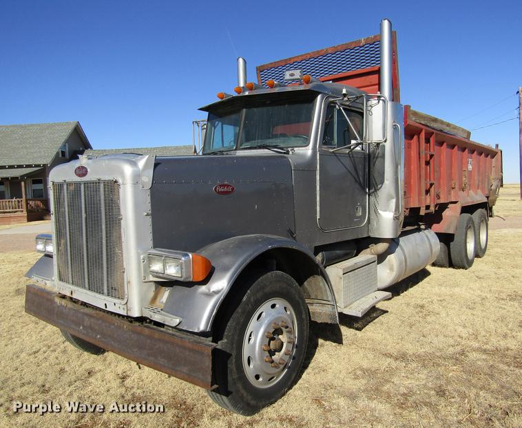 image for item DC8324 2001 Peterbilt 379 manure spreader truck