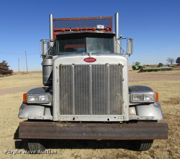 image for item DC8324 2001 Peterbilt 379 manure spreader truck