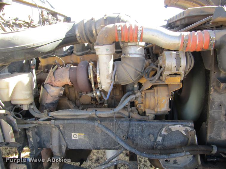 image for item DC8324 2001 Peterbilt 379 manure spreader truck