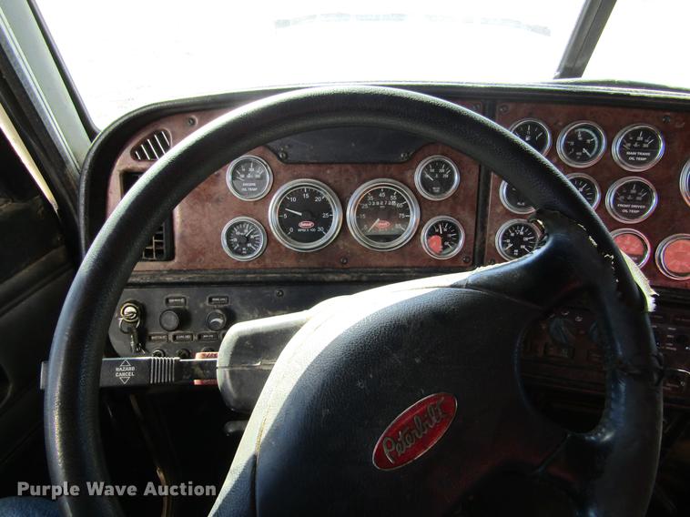 image for item DC8324 2001 Peterbilt 379 manure spreader truck