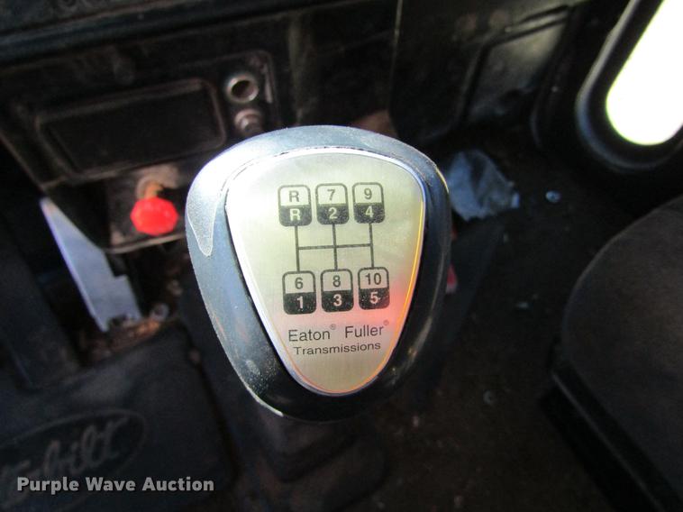 image for item DC8324 2001 Peterbilt 379 manure spreader truck