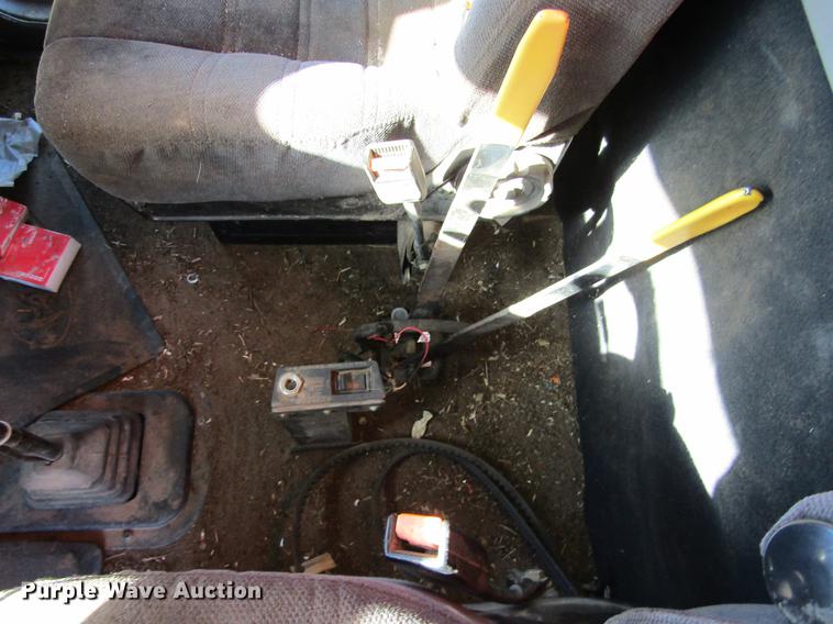 image for item DC8324 2001 Peterbilt 379 manure spreader truck