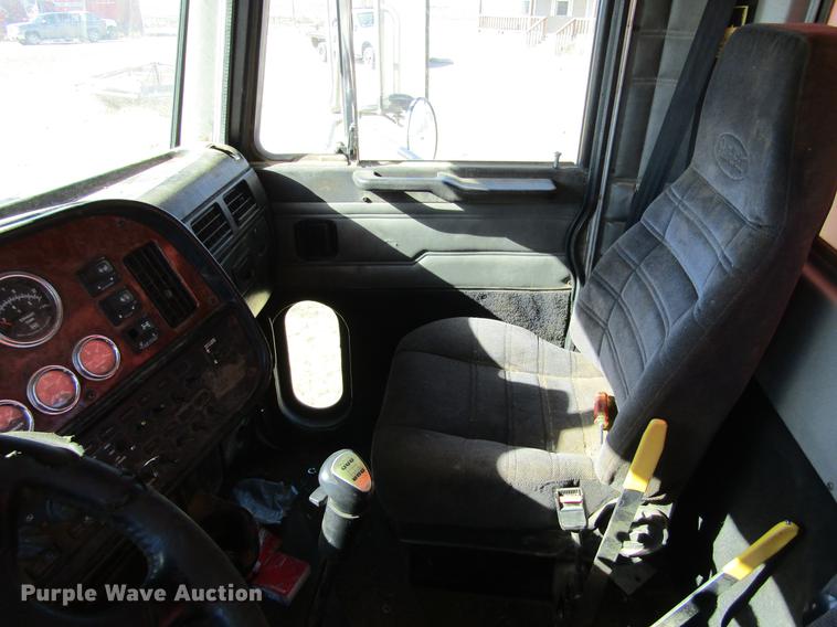 image for item DC8324 2001 Peterbilt 379 manure spreader truck