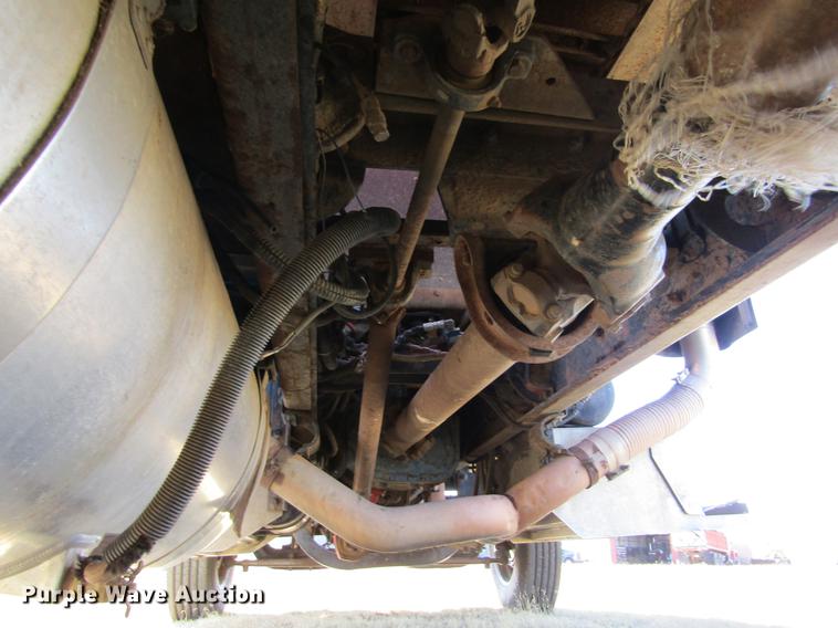 image for item DC8324 2001 Peterbilt 379 manure spreader truck