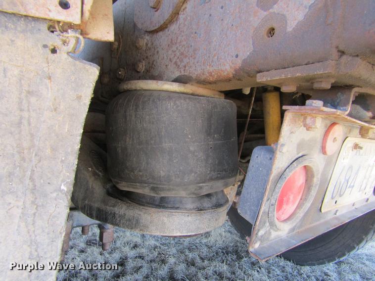 image for item DC8324 2001 Peterbilt 379 manure spreader truck