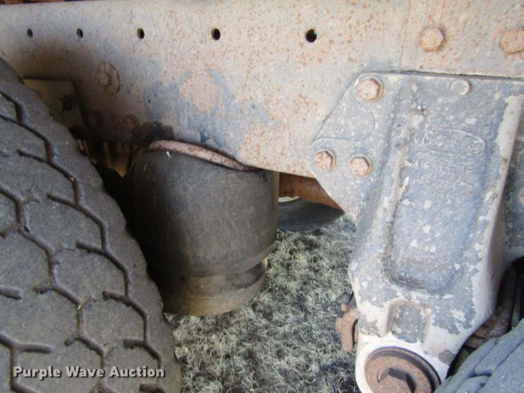 image for item DC8324 2001 Peterbilt 379 manure spreader truck