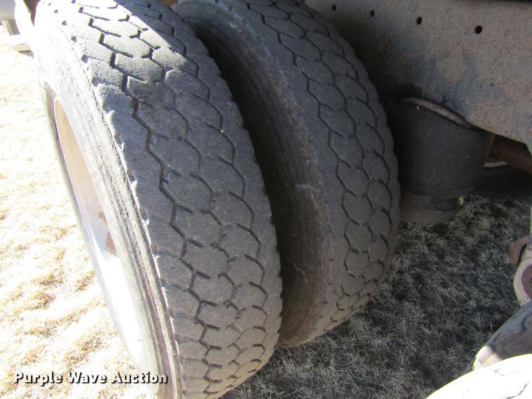 image for item DC8324 2001 Peterbilt 379 manure spreader truck