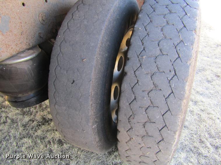 image for item DC8324 2001 Peterbilt 379 manure spreader truck