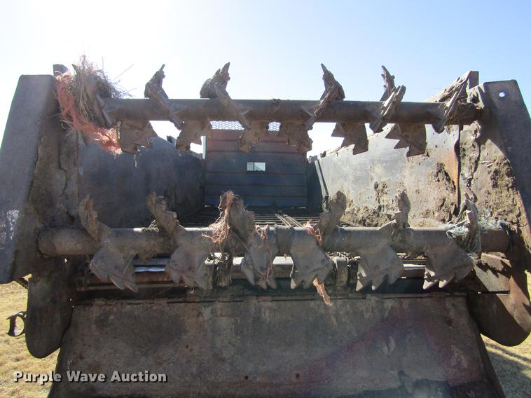 image for item DC8324 2001 Peterbilt 379 manure spreader truck