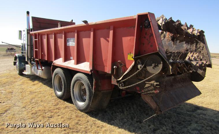image for item DC8325 2001 Peterbilt 379 manure spreader truck