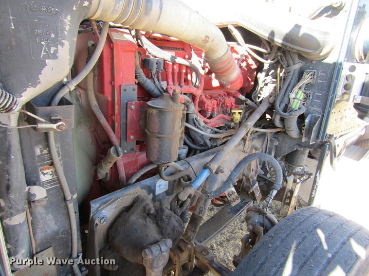 image for item DC8325 2001 Peterbilt 379 manure spreader truck