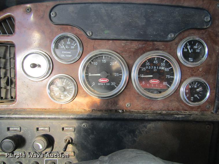 image for item DC8325 2001 Peterbilt 379 manure spreader truck