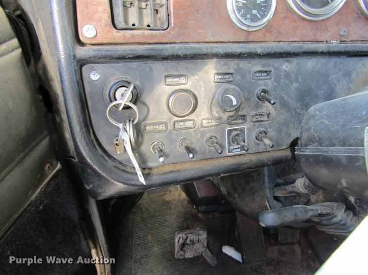 image for item DC8325 2001 Peterbilt 379 manure spreader truck