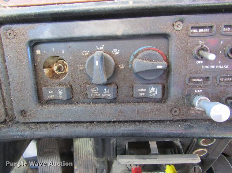 image for item DC8325 2001 Peterbilt 379 manure spreader truck