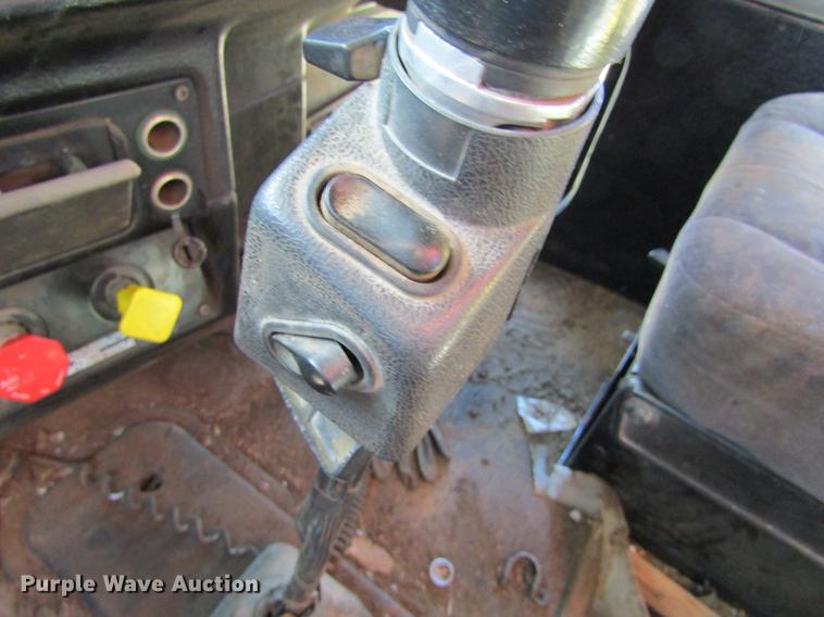 image for item DC8325 2001 Peterbilt 379 manure spreader truck