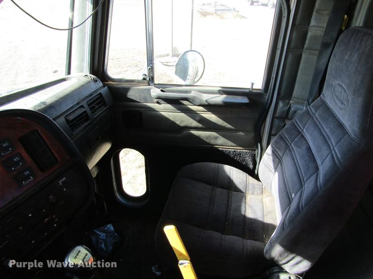 image for item DC8325 2001 Peterbilt 379 manure spreader truck