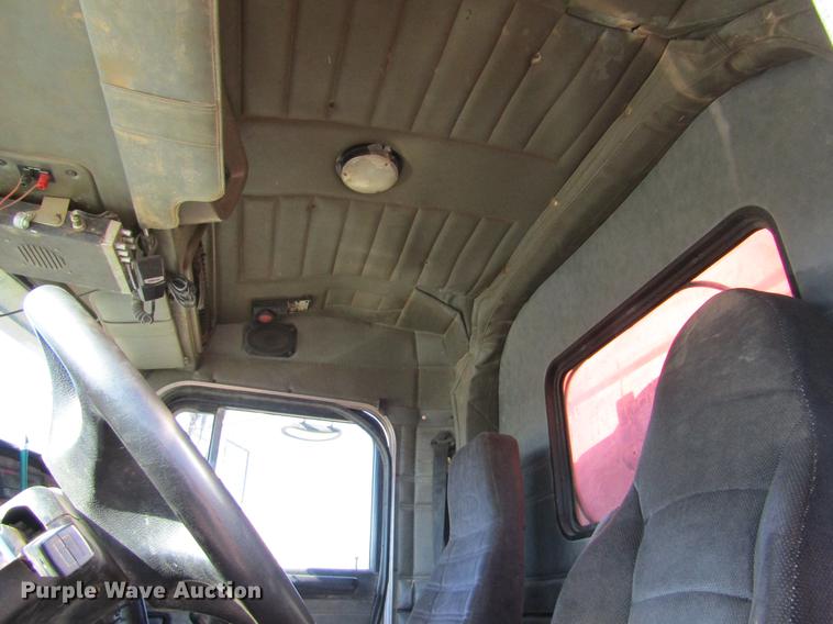 image for item DC8325 2001 Peterbilt 379 manure spreader truck