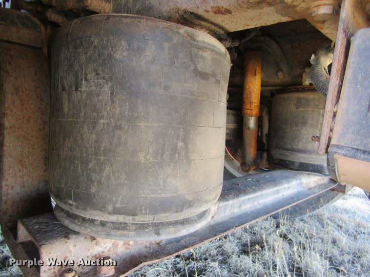 image for item DC8325 2001 Peterbilt 379 manure spreader truck