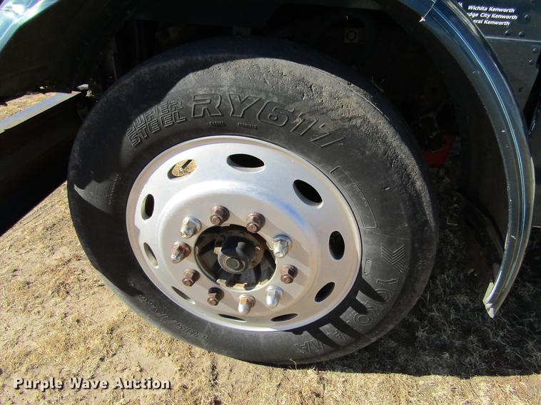 image for item DC8325 2001 Peterbilt 379 manure spreader truck