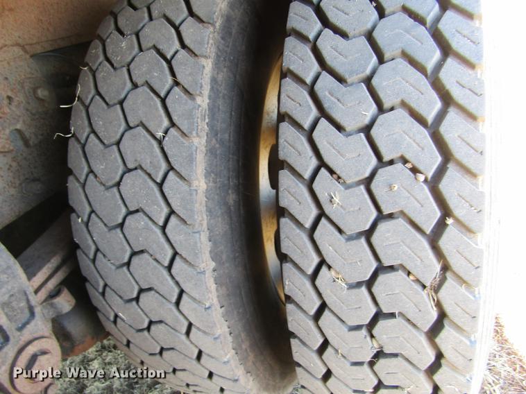 image for item DC8325 2001 Peterbilt 379 manure spreader truck