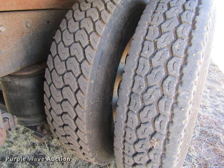 image for item DC8325 2001 Peterbilt 379 manure spreader truck