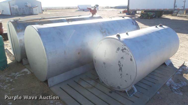 image for item DC8328 (3) fuel tanks