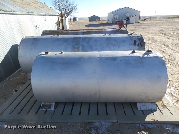 image for item DC8328 (3) fuel tanks