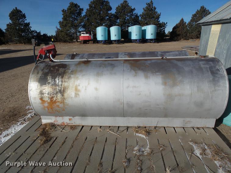 image for item DC8328 (3) fuel tanks