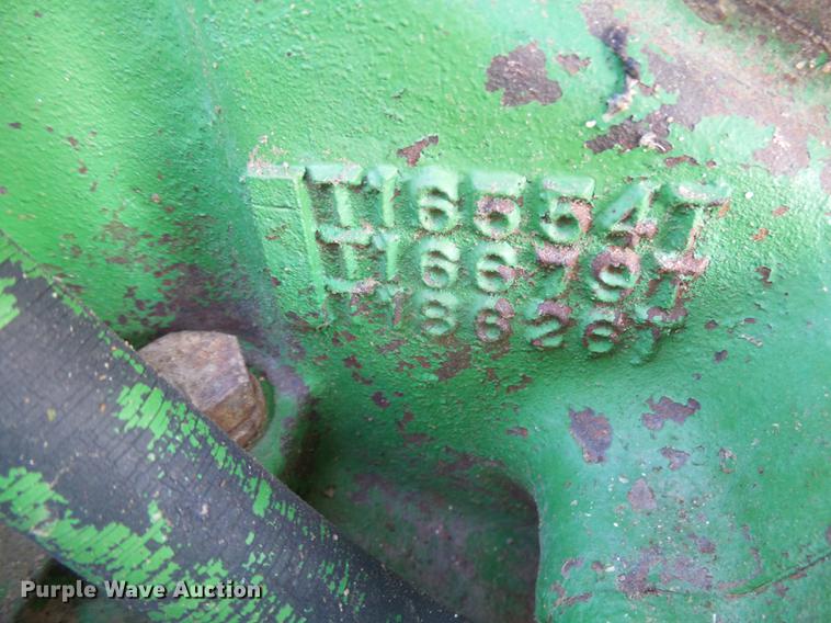 image for item DC8330 John Deere 2010 tractor