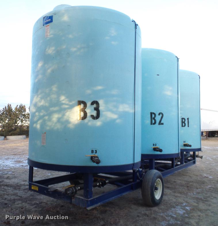 image for item DC8333 2010 JD Skiles triple tip tank trailer