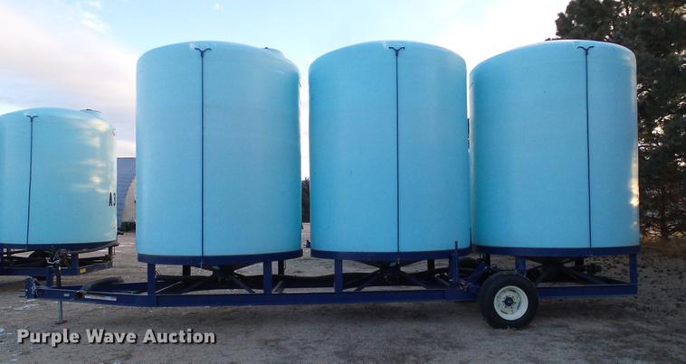 image for item DC8333 2010 JD Skiles triple tip tank trailer