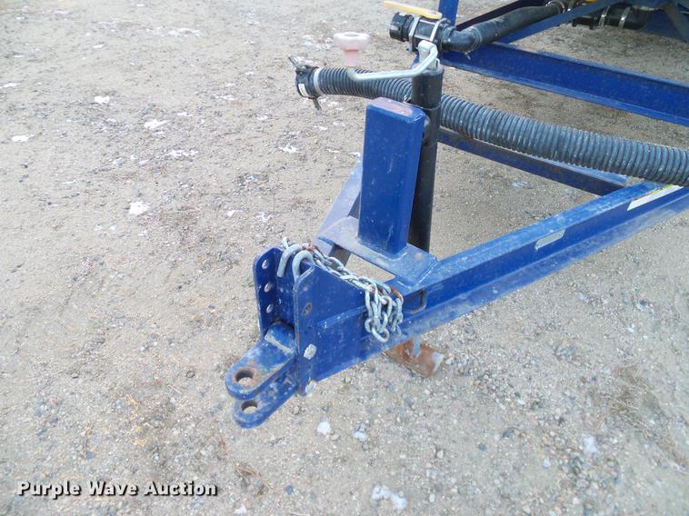 image for item DC8333 2010 JD Skiles triple tip tank trailer