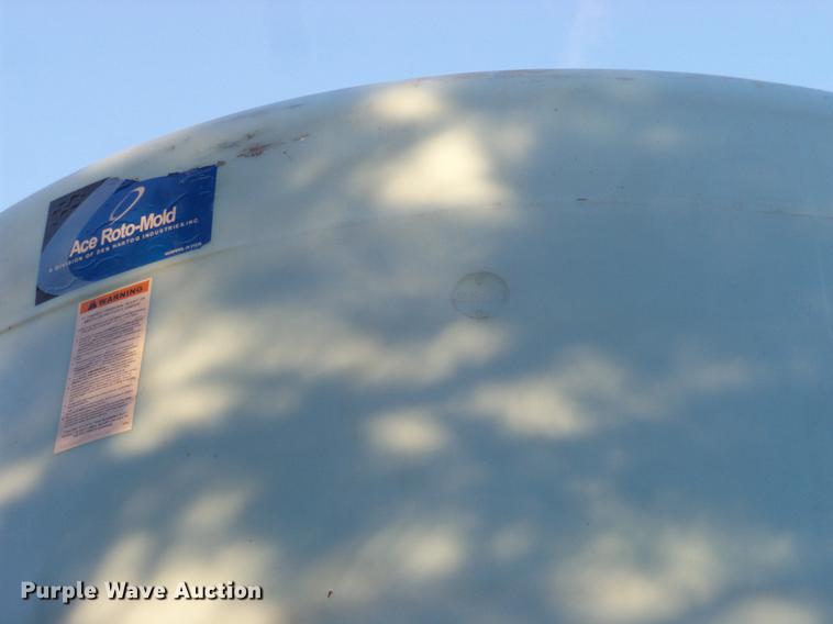 image for item DC8333 2010 JD Skiles triple tip tank trailer