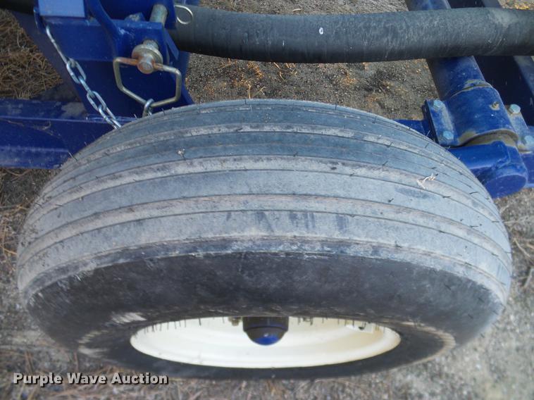 image for item DC8333 2010 JD Skiles triple tip tank trailer