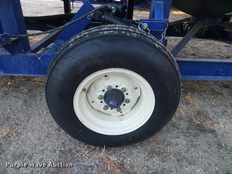 image for item DC8333 2010 JD Skiles triple tip tank trailer