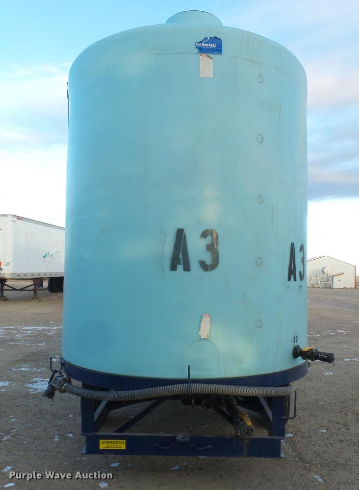 image for item DC8334 2010 JD Skiles triple tip tank trailer