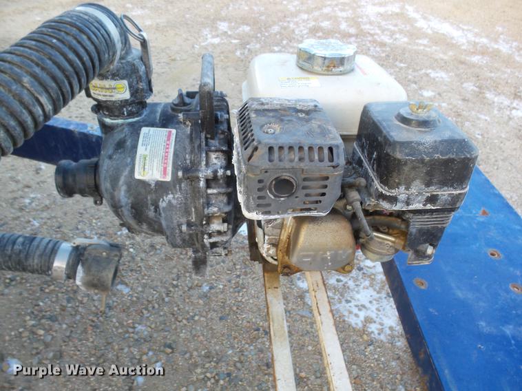 image for item DC8334 2010 JD Skiles triple tip tank trailer