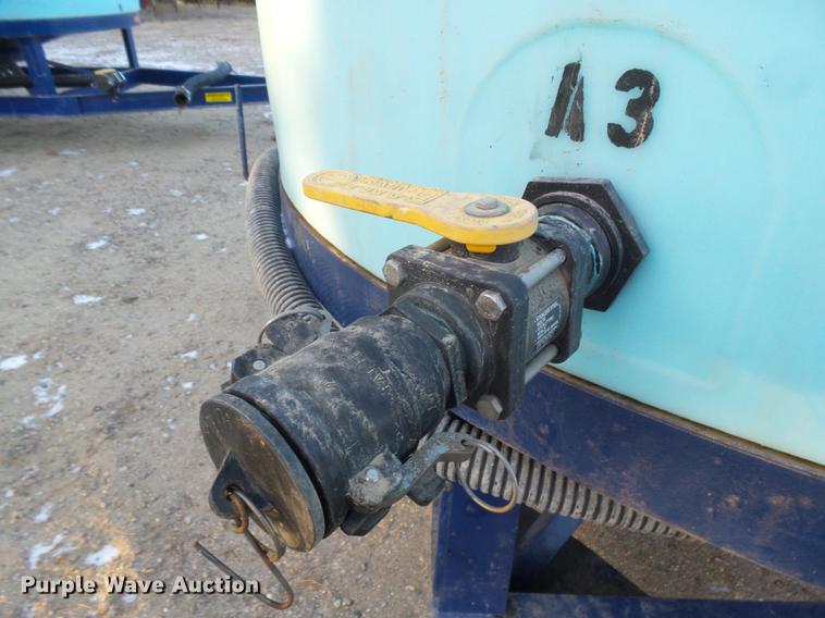 image for item DC8334 2010 JD Skiles triple tip tank trailer