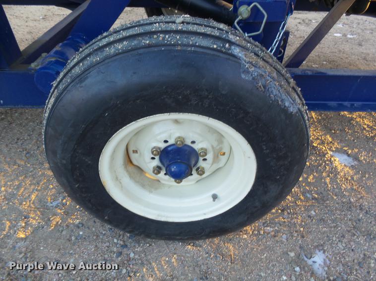 image for item DC8334 2010 JD Skiles triple tip tank trailer