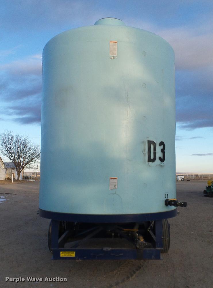 image for item DC8335 2010 JD Skiles triple tip tank trailer