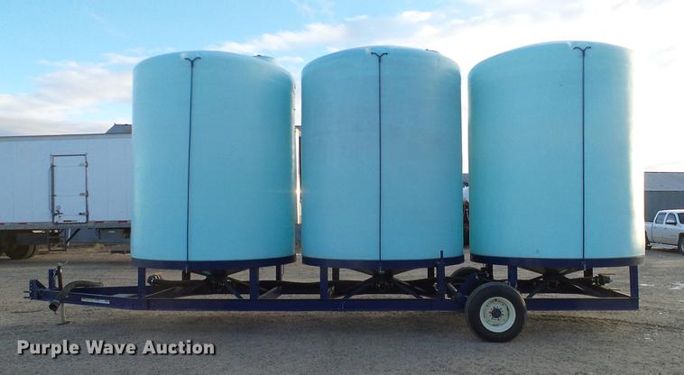 image for item DC8335 2010 JD Skiles triple tip tank trailer