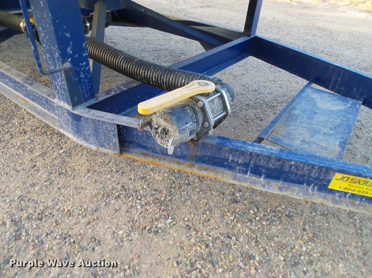 image for item DC8335 2010 JD Skiles triple tip tank trailer