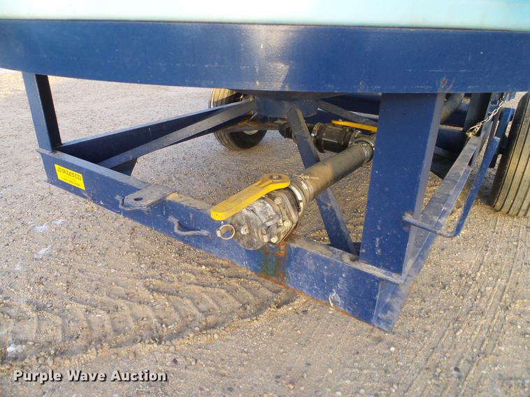 image for item DC8335 2010 JD Skiles triple tip tank trailer